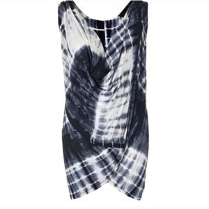 NWT CoCo + Carmen Lotus Front Twist Top